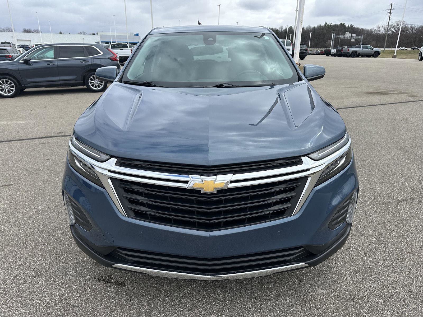 Used 2024 Chevrolet Equinox LT w/ LPO, Floor Liner Package FWD image 12