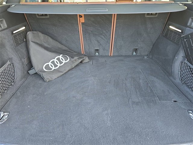 Used 2023 Audi Q5 e Premium Plus w/ Premium Plus Package image 14