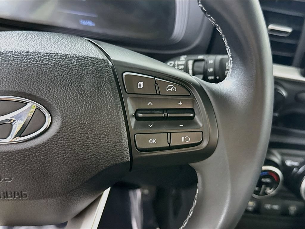 Certified 2024 Hyundai Venue SEL FWD image 23