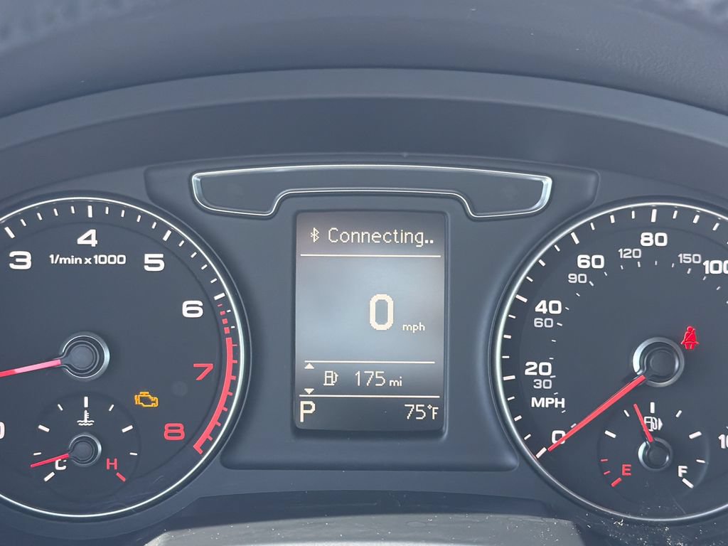 Used 2018 Audi Q3 2.0T Premium w/ Convenience Package FWD image 24