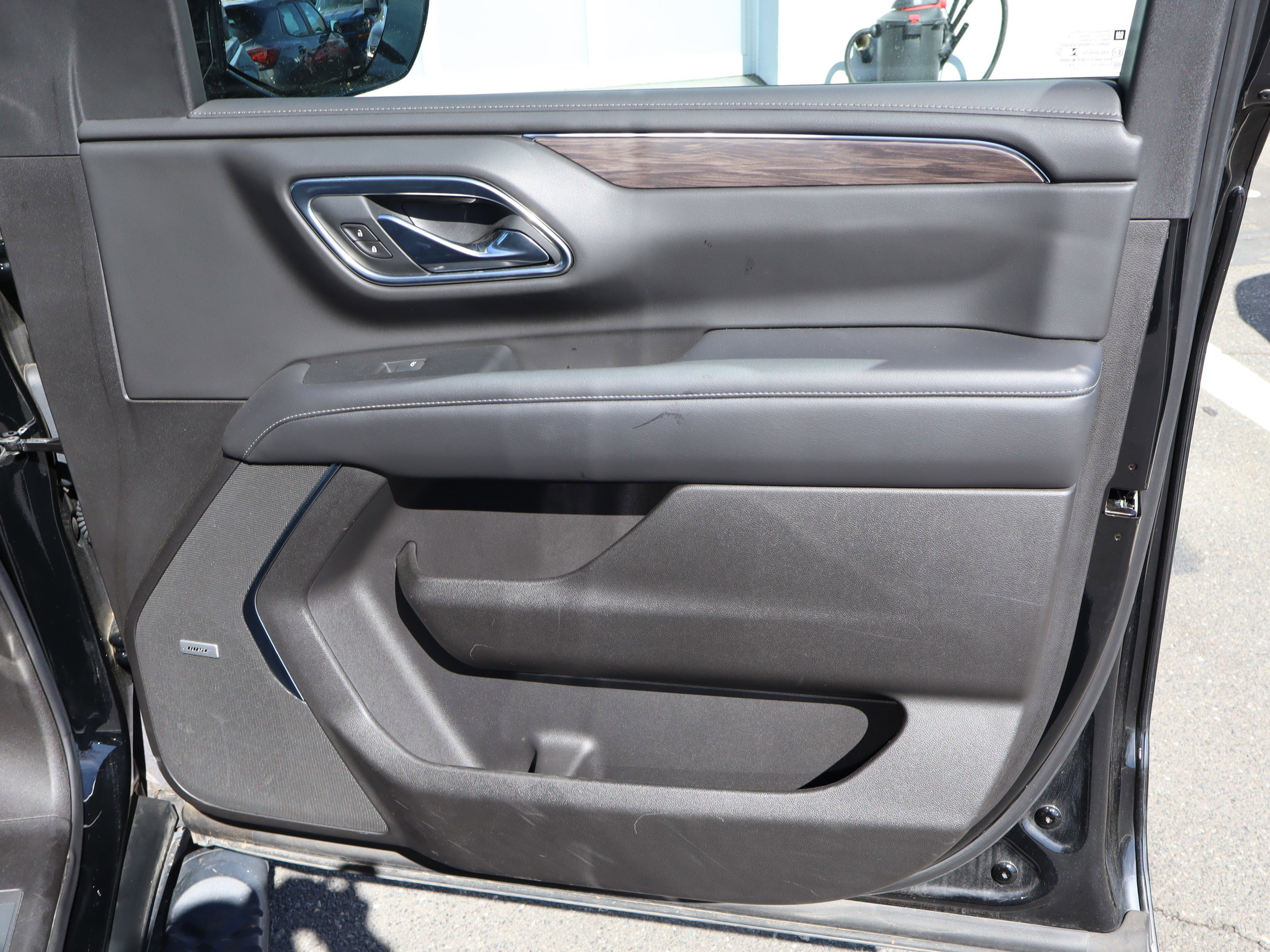 Used 2021 Chevrolet Tahoe Z71 w/ Z71 Off-Road Package image 40