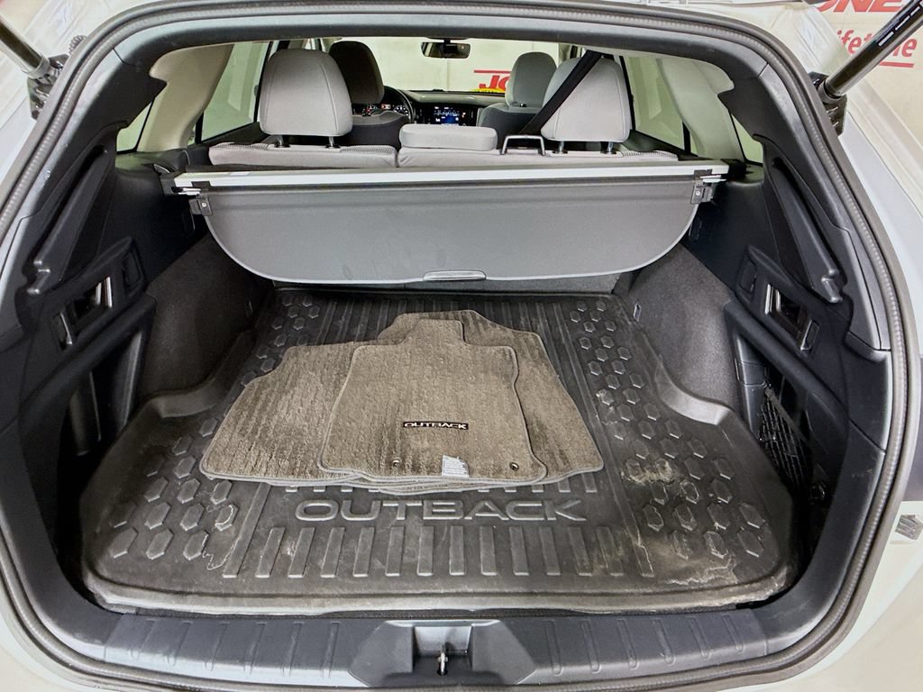 Used 2024 Subaru Outback Premium AWD/4WD image 29