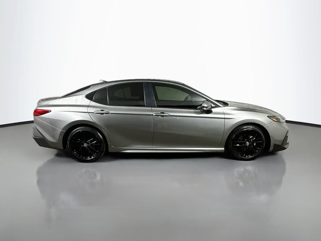 Used 2026 Toyota Camry SE FWD image 7