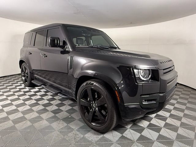 Used 2023 Land Rover Defender 110 V8 AWD/4WD image 9