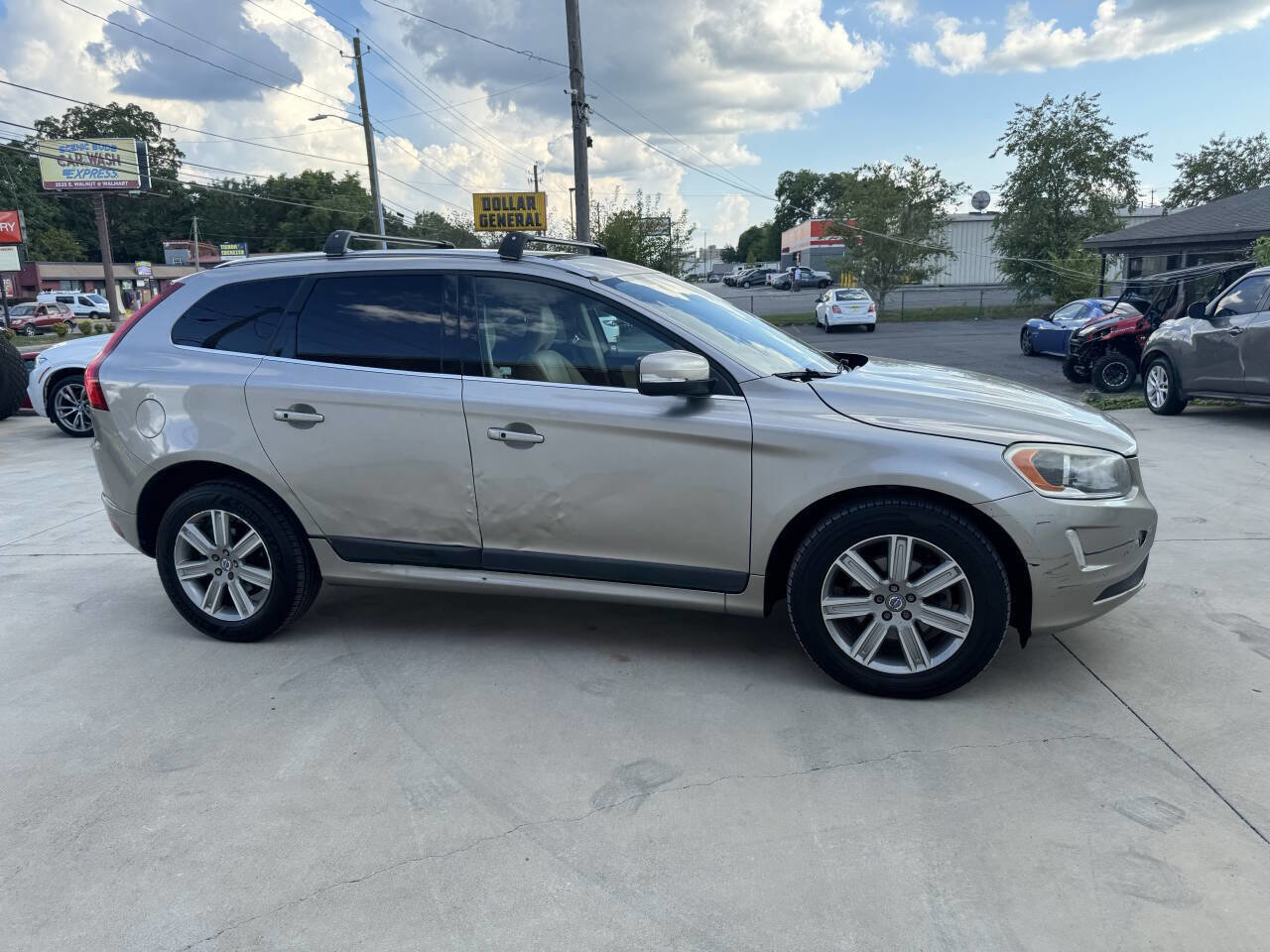 Used 2016 Volvo XC60 T6 w/ Proximity Package image 15