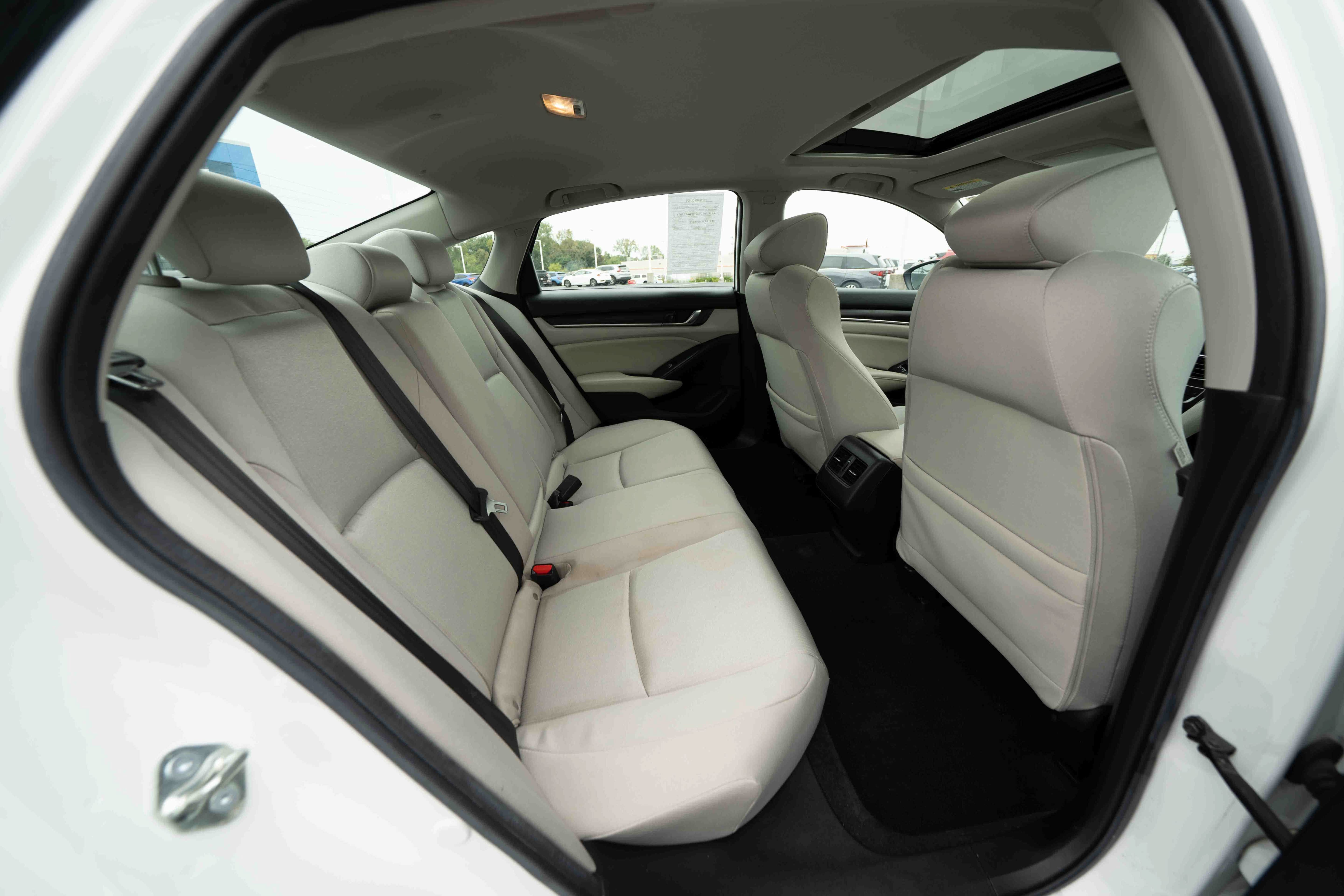 Used 2020 Honda Accord EX image 24