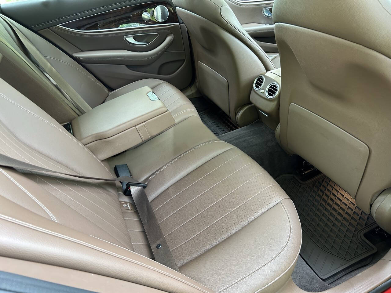 Used 2019 Mercedes-Benz E 450 4MATIC Sedan w/ Driver Assistance Package image 6