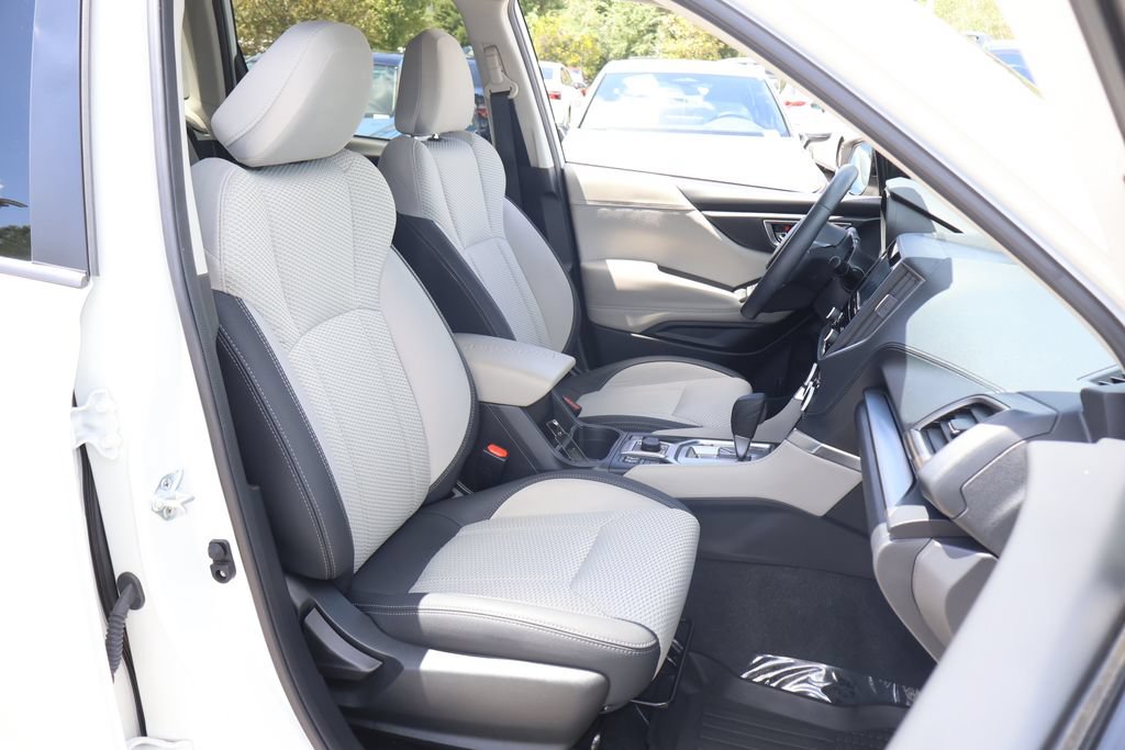 Used 2024 Subaru Forester Premium AWD/4WD image 21