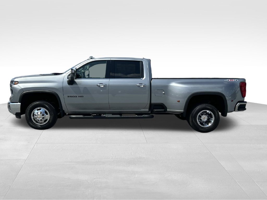 New 2026 Chevrolet Silverado 3500 LTZ w/ LTZ Plus Package AWD/4WD image 7
