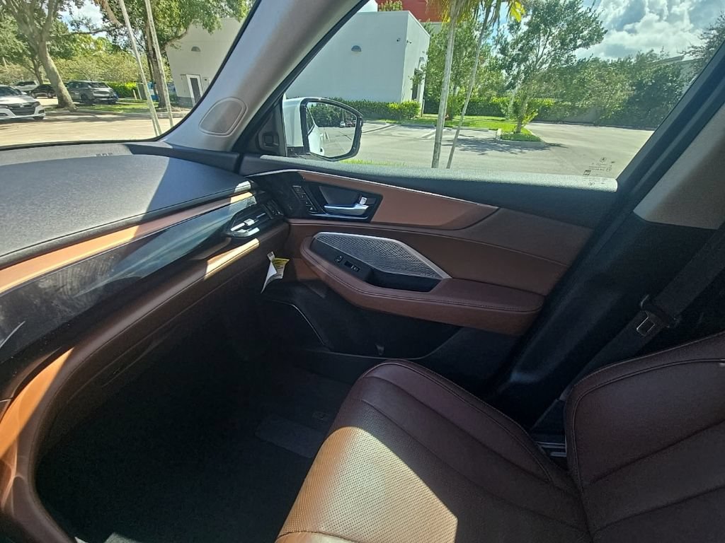 Used 2024 Acura MDX w/ Technology Package FWD image 27