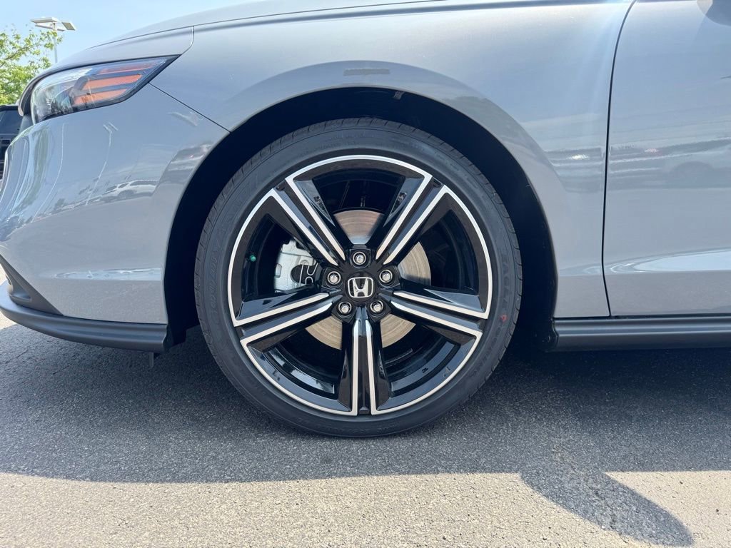 Used 2025 Honda Accord Sport image 5