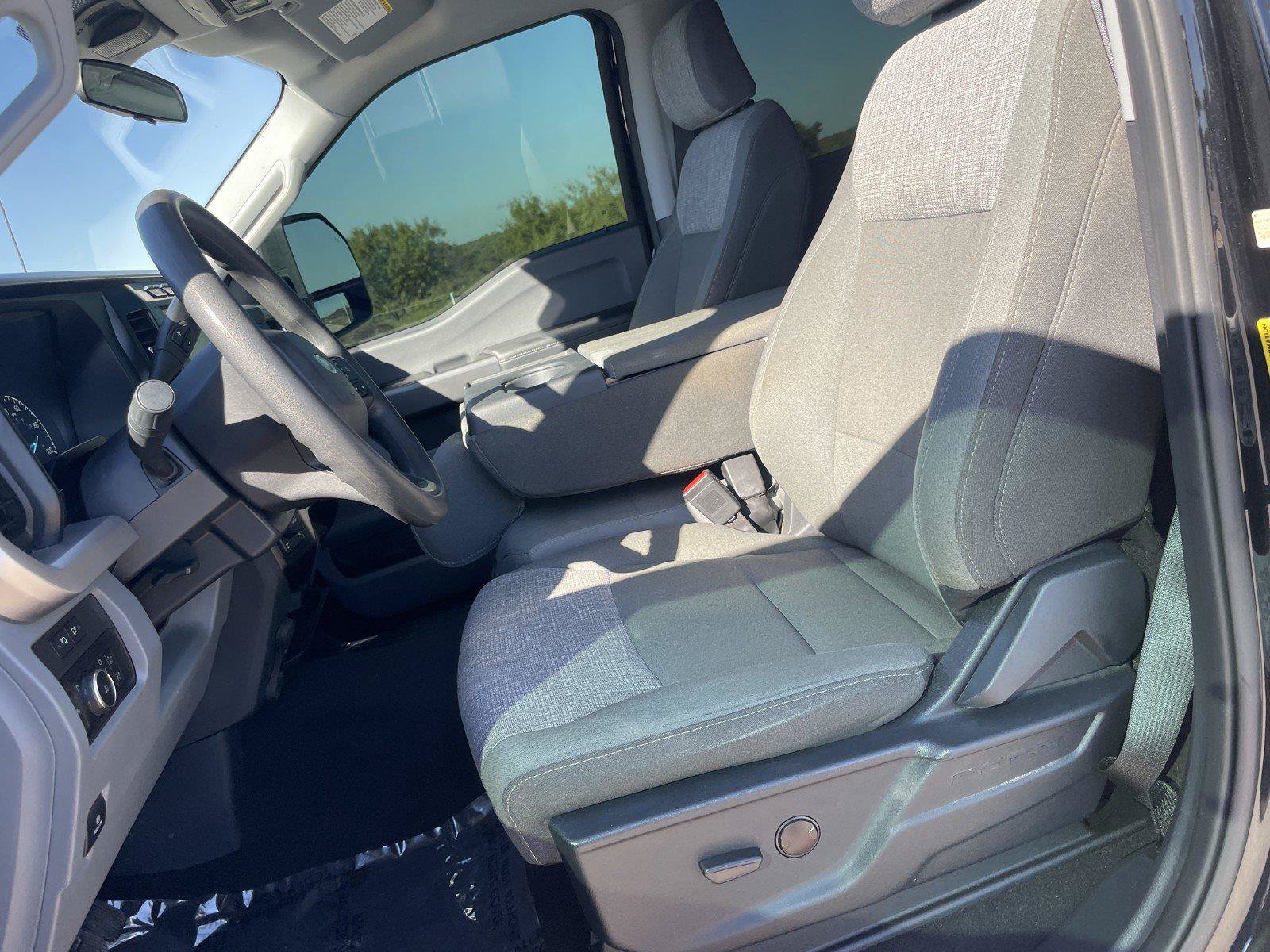 Used 2024 Ford F350 XLT w/ 360-Degree Camera Package AWD/4WD image 14