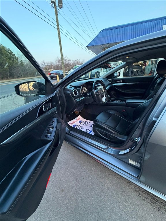 Used 2022 Nissan Maxima SV w/ Floor Mat Group image 12