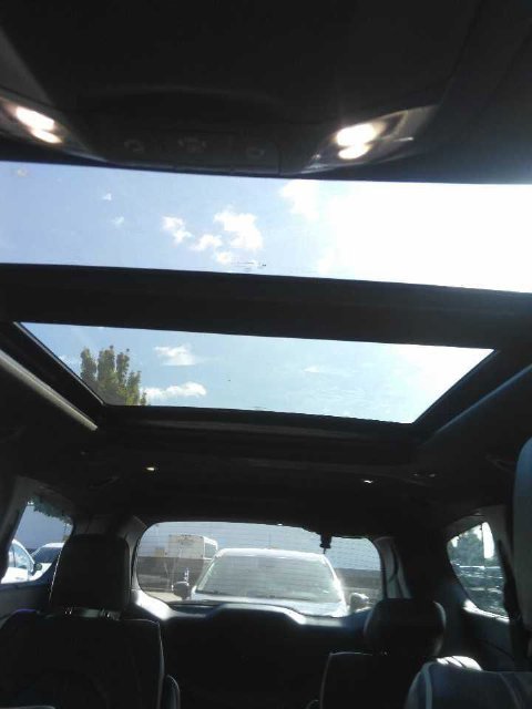 Used 2025 Chrysler Pacifica Limited FWD image 4