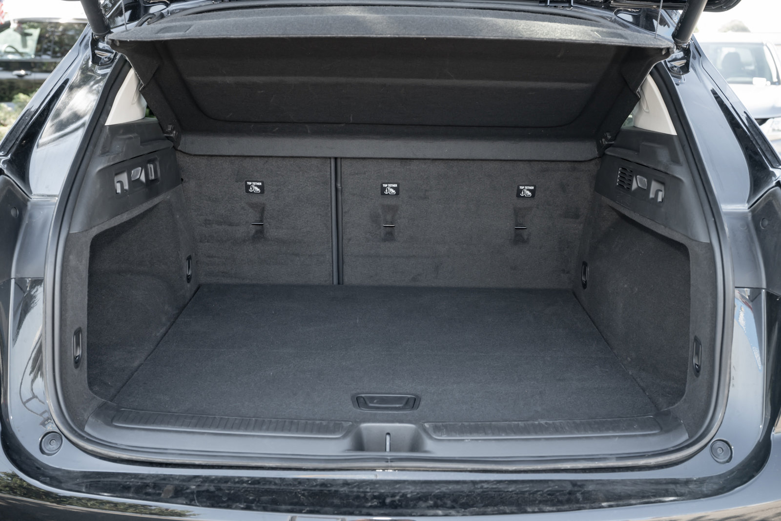 Used 2023 Buick Envision Avenir image 43