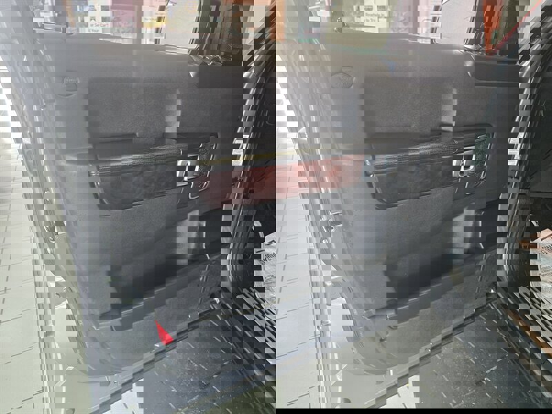 Used 2007 Land Rover Range Rover HSE image 7