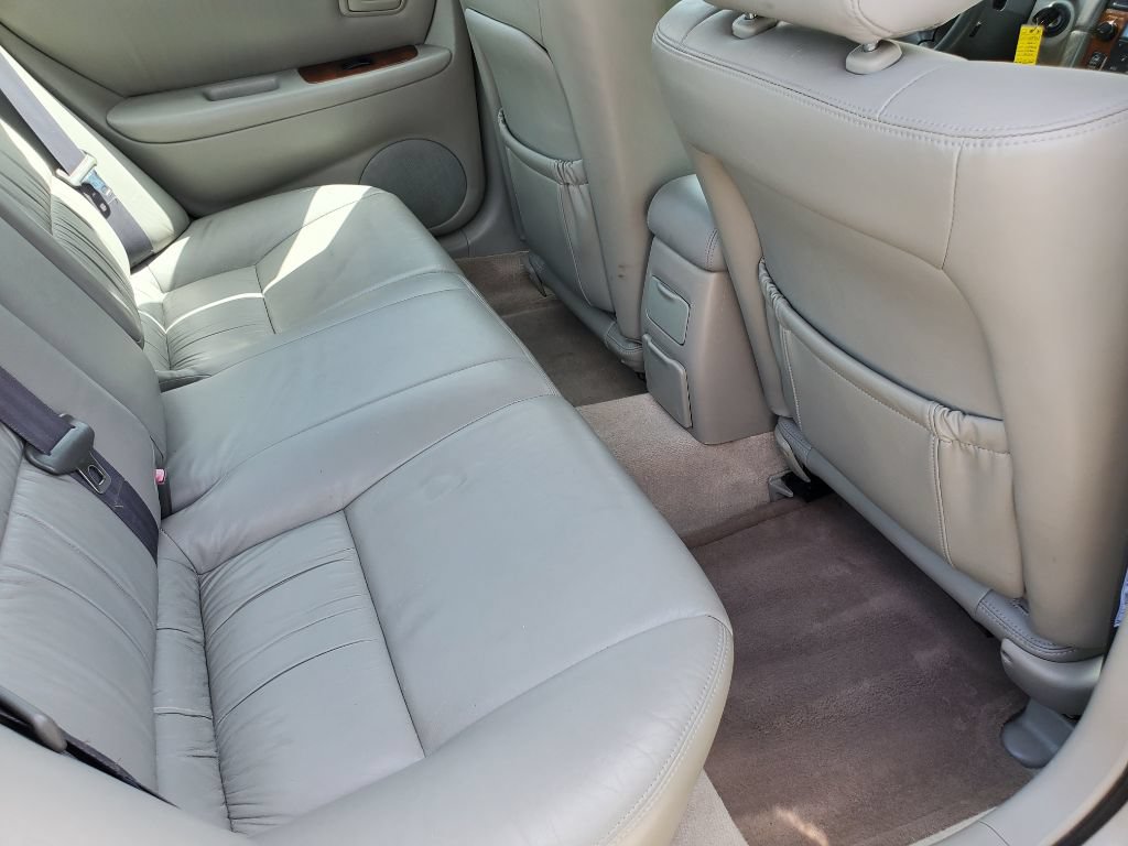 Used 2001 Lexus ES 330 FWD image 31