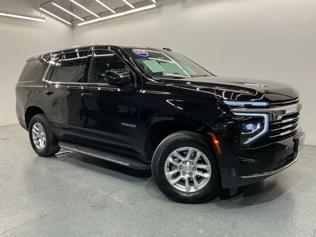 Used 2025 Chevrolet Tahoe LT AWD/4WD image 2