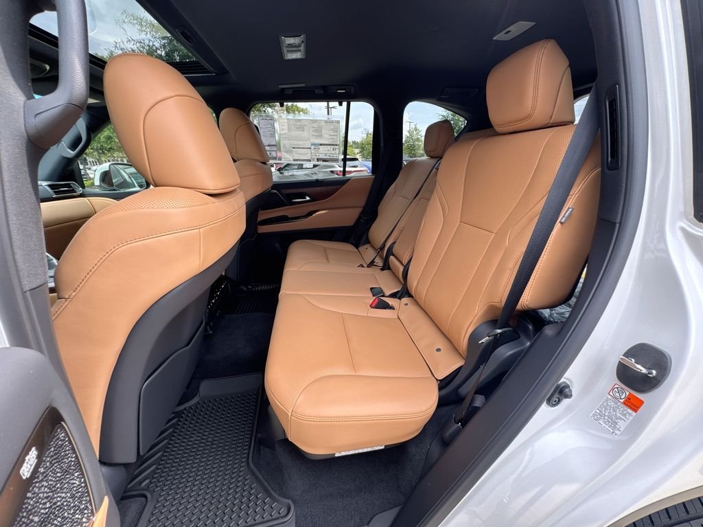 New 2026 Lexus LX 600 4WD w/ Interior Upgrade Package image 30
