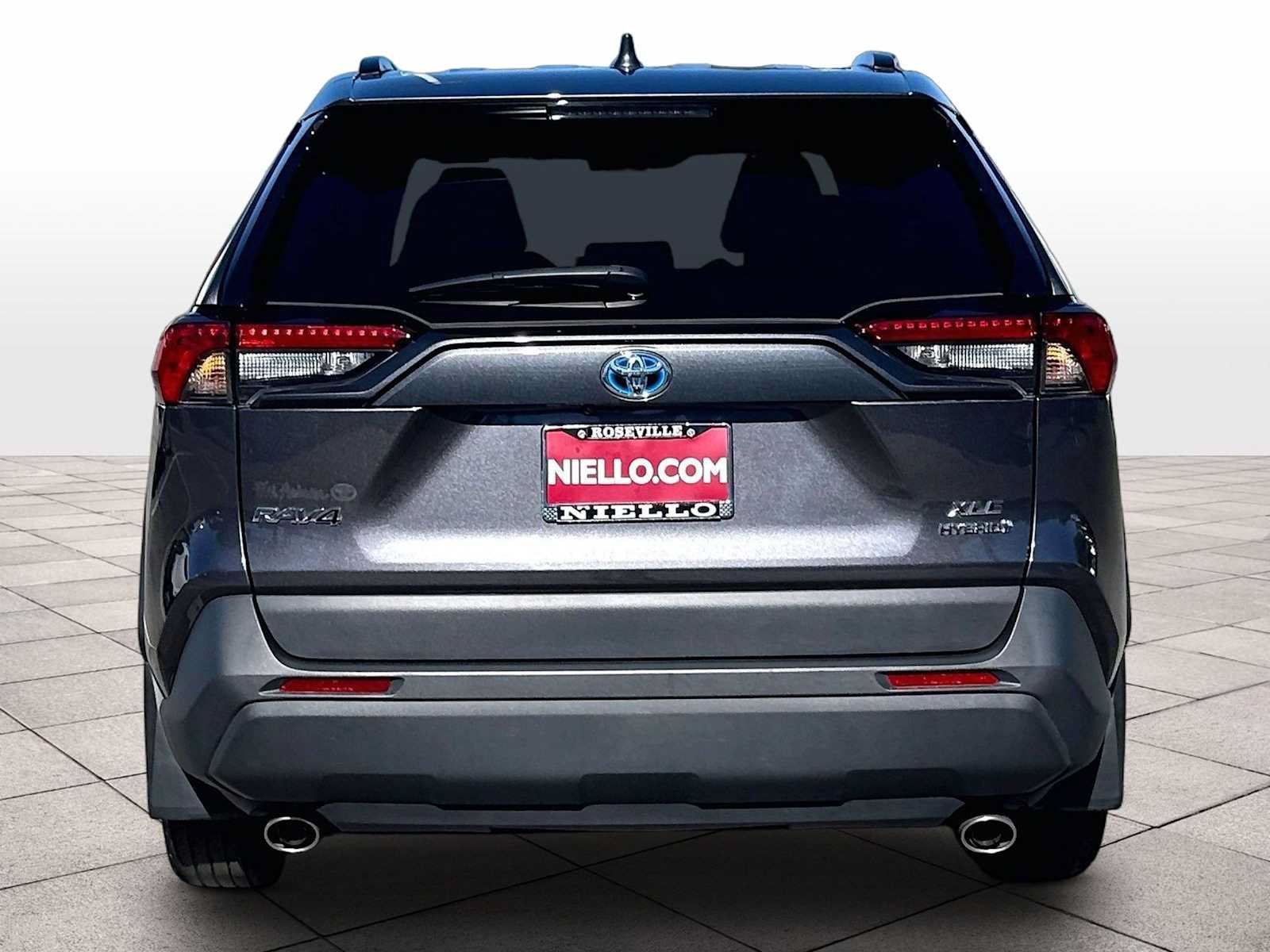 Used 2024 Toyota RAV4 XLE w/ Convenience Package AWD/4WD image 7