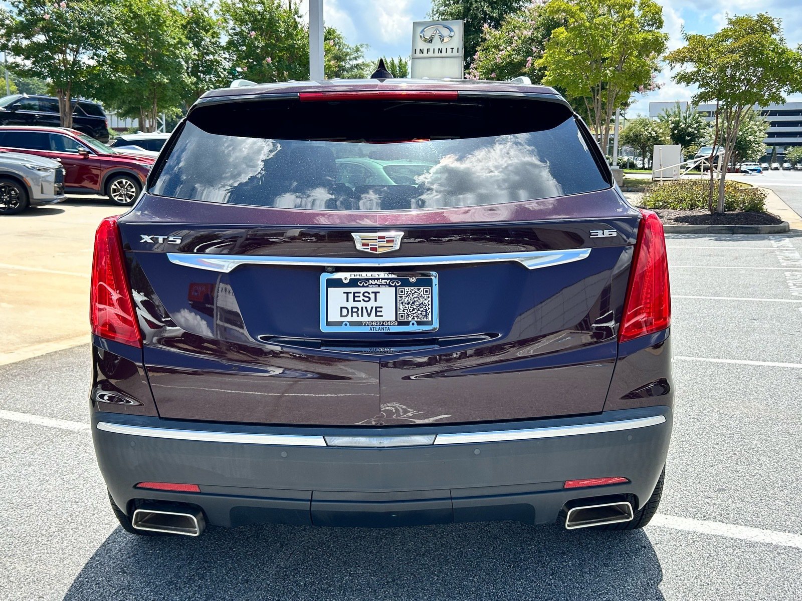 Used 2017 Cadillac XT5 Luxury w/ Driver Awareness Package FWD image 7