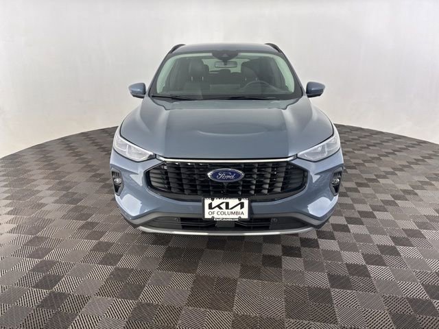 Used 2025 Ford Escape SE w/ PHEV Premium Package FWD image 3