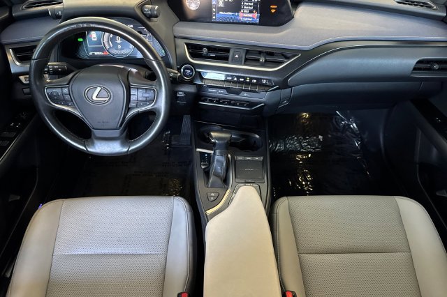 Used 2019 Lexus UX 250h w/ Premium Package AWD/4WD image 15