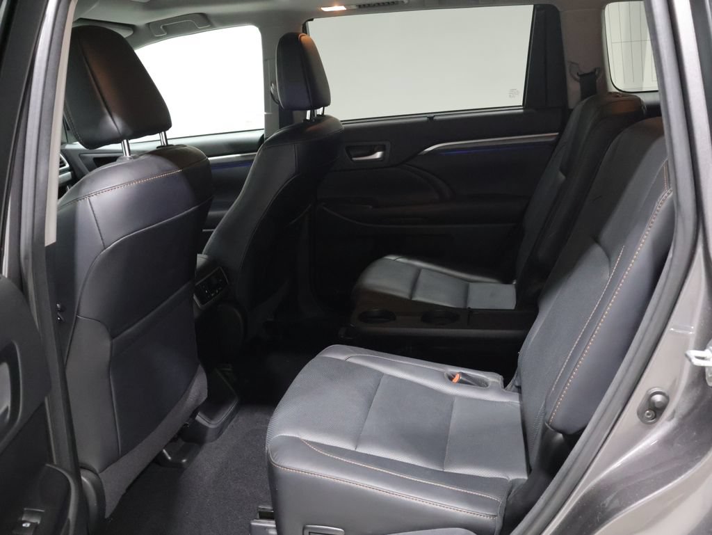 Used 2017 Toyota Highlander Limited w/ Protection Package #3 AWD/4WD image 18