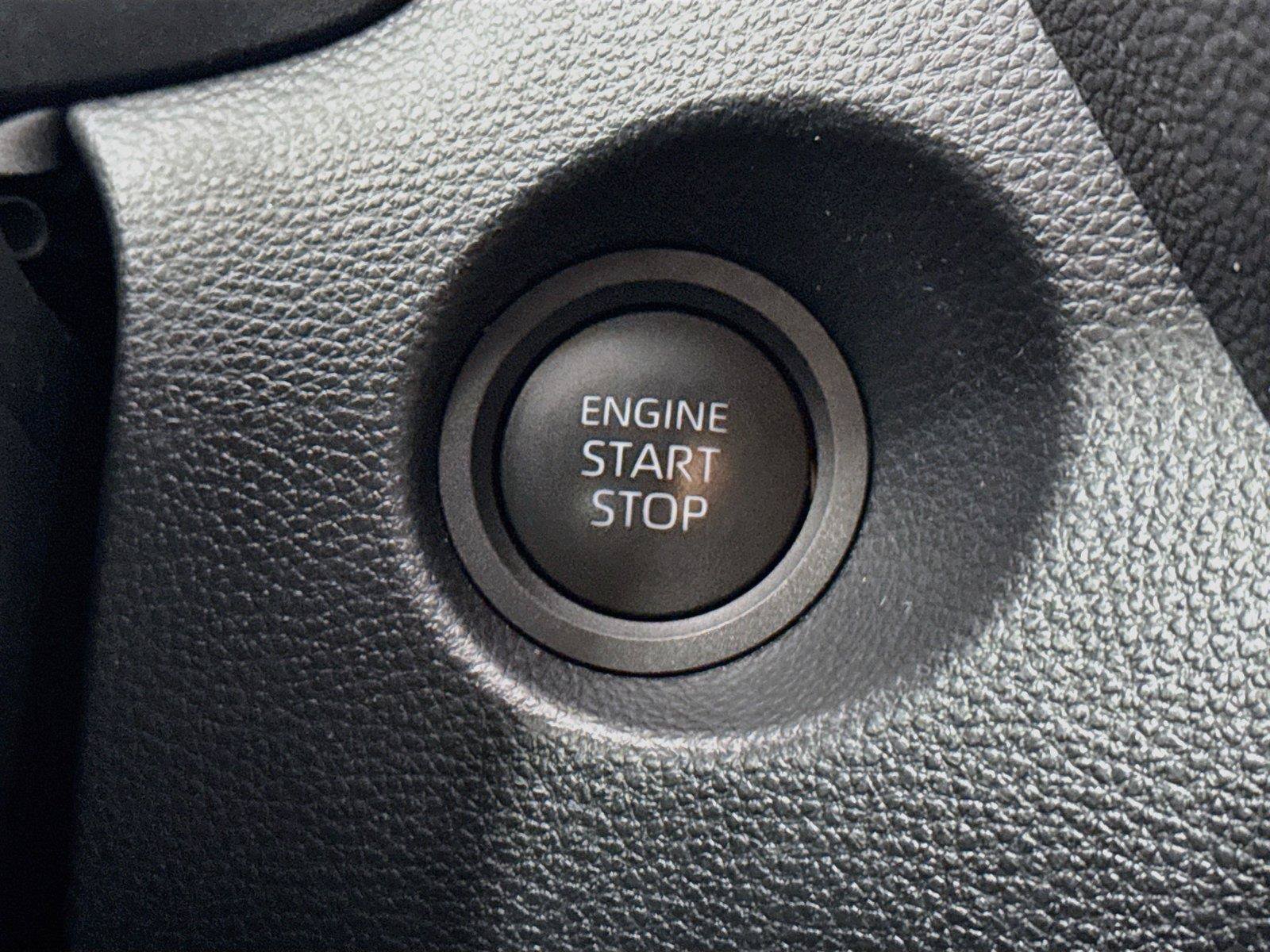 Certified 2026 Toyota Corolla Cross XLE FWD image 21