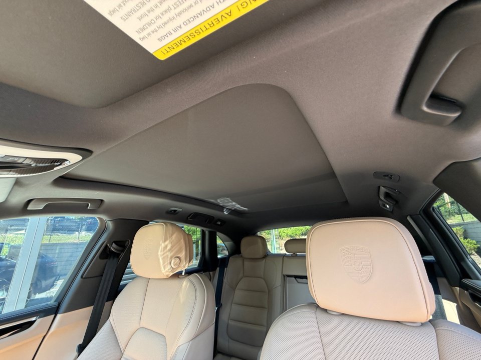 New 2026 Porsche Macan Turbo AWD/4WD image 19