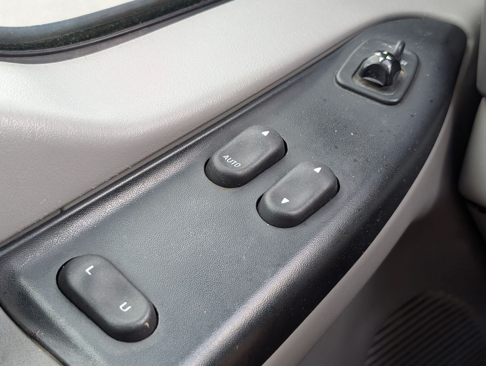 Used 1999 Ford F250 XL AWD/4WD image 19