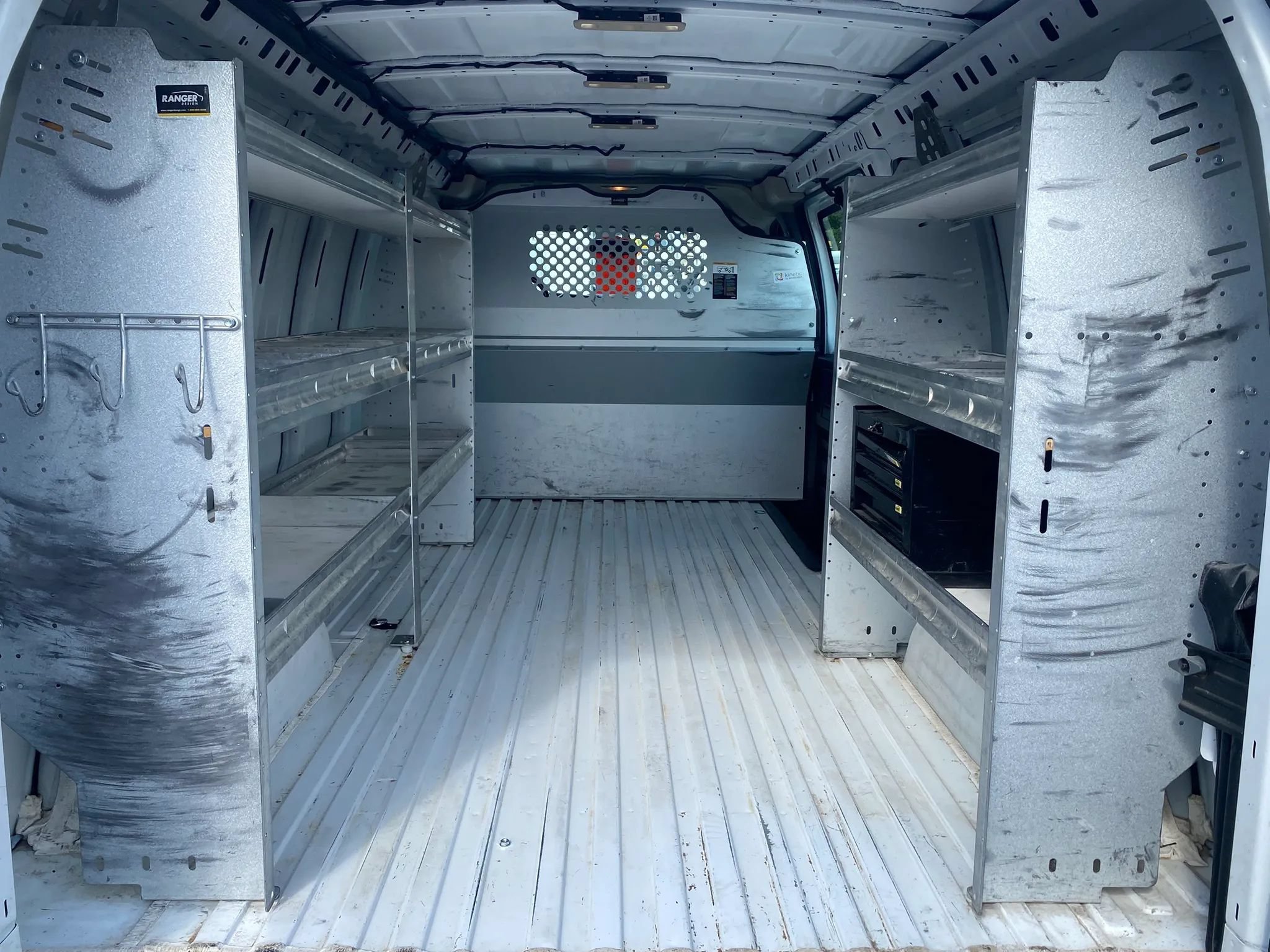 Used 2016 Chevrolet Express 2500 Extended RWD image 25
