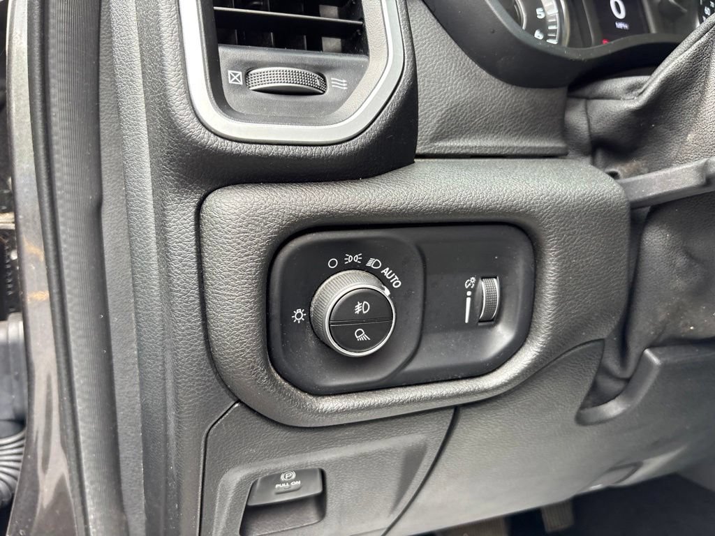 Used 2020 RAM 1500 Big Horn AWD/4WD image 18