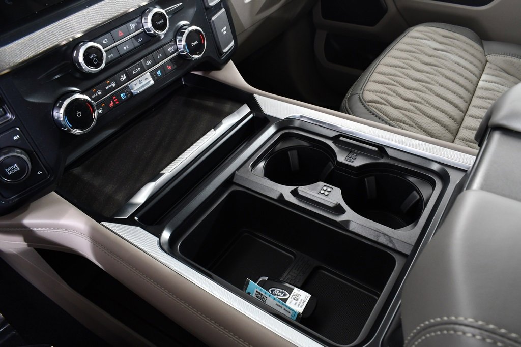 New 2026 Ford F450 Platinum w/ Platinum Plus Package image 32