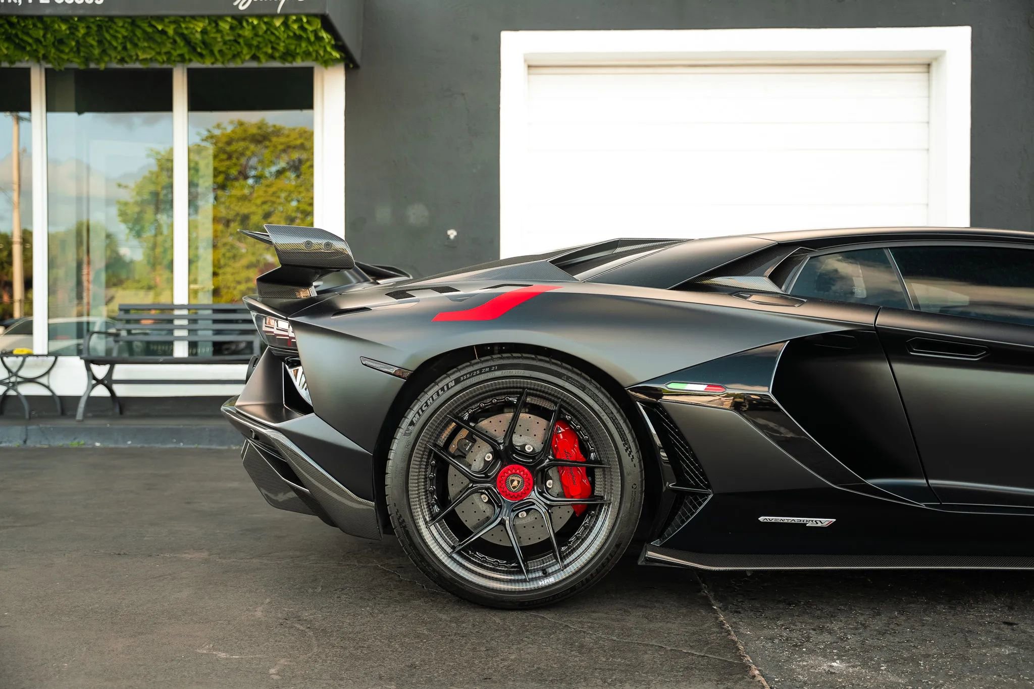 Used 2019 Lamborghini Aventador SVJ AWD/4WD image 10