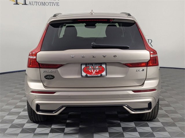 Used 2025 Volvo XC60 B5 Plus image 6