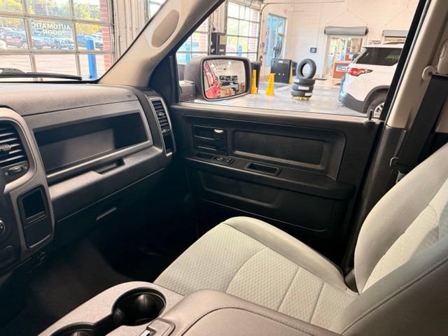 Used 2017 RAM 1500 Express AWD/4WD image 17