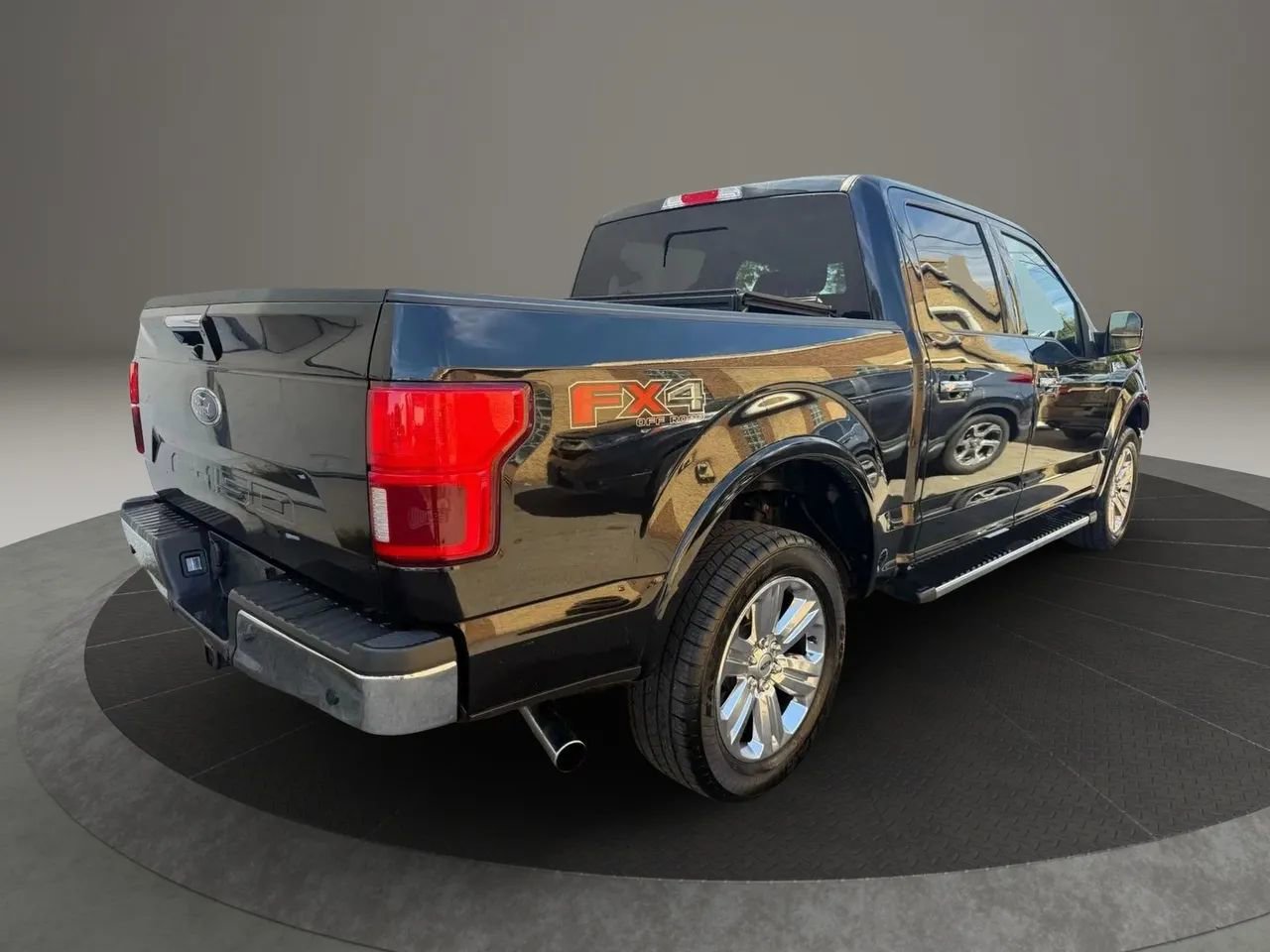 Used 2020 Ford F150 Lariat w/ Equipment Group 502A Luxury image 5