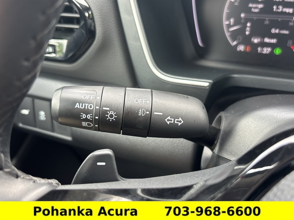 Used 2024 Honda Pilot Touring image 10