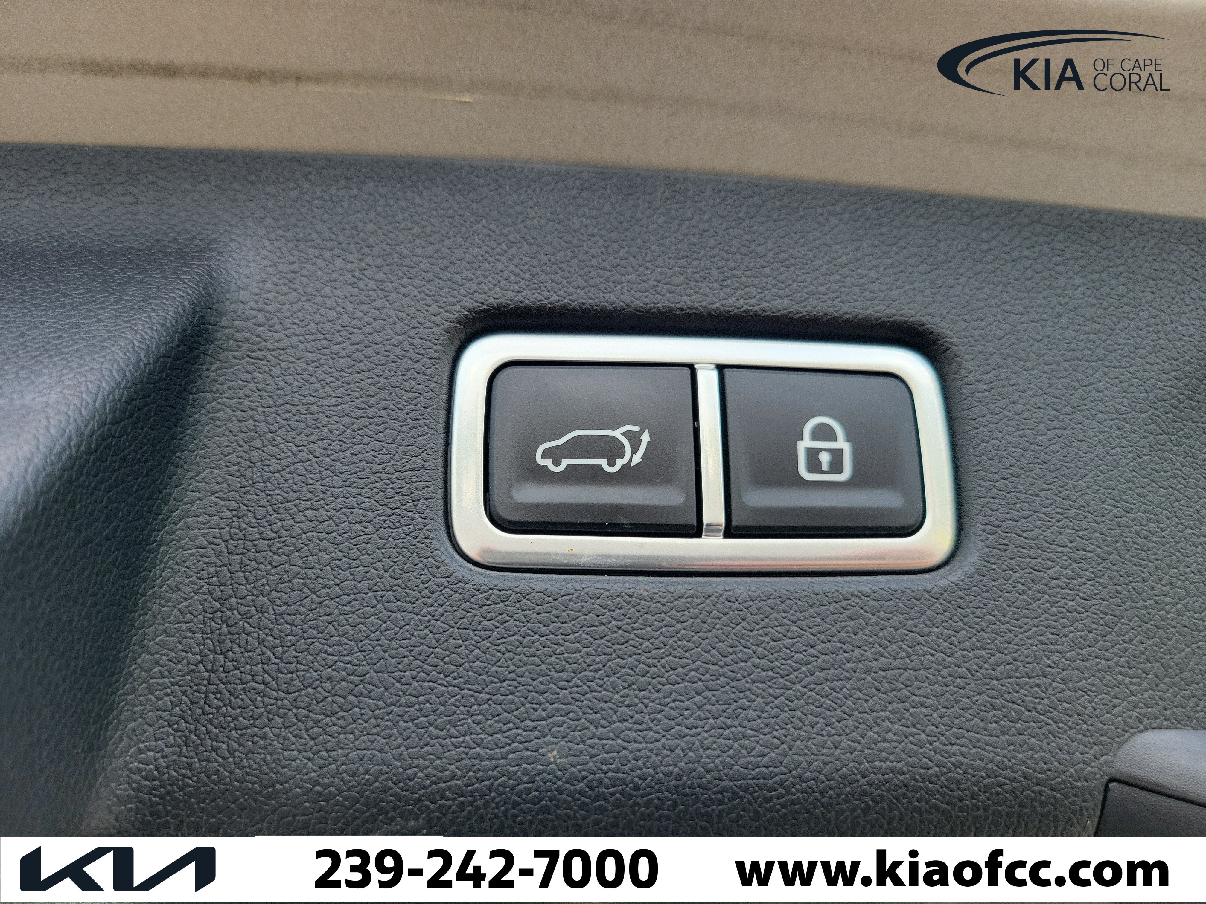 Used 2021 Kia Sorento SX AWD/4WD image 11