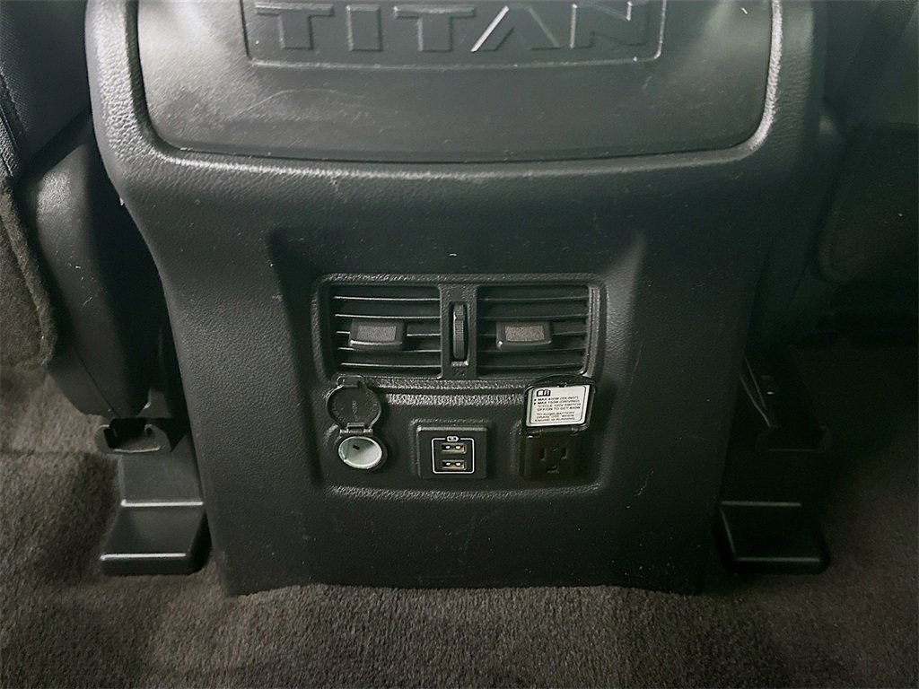 Used 2021 Nissan Titan SV w/ SV Convenience Package image 22