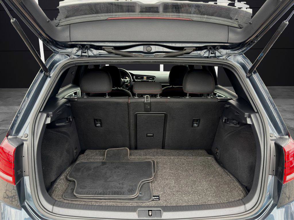 Used 2020 Volkswagen GTI S image 21