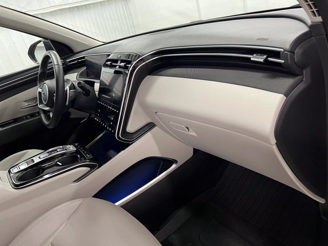 Used 2023 Hyundai Tucson Limited AWD/4WD image 16