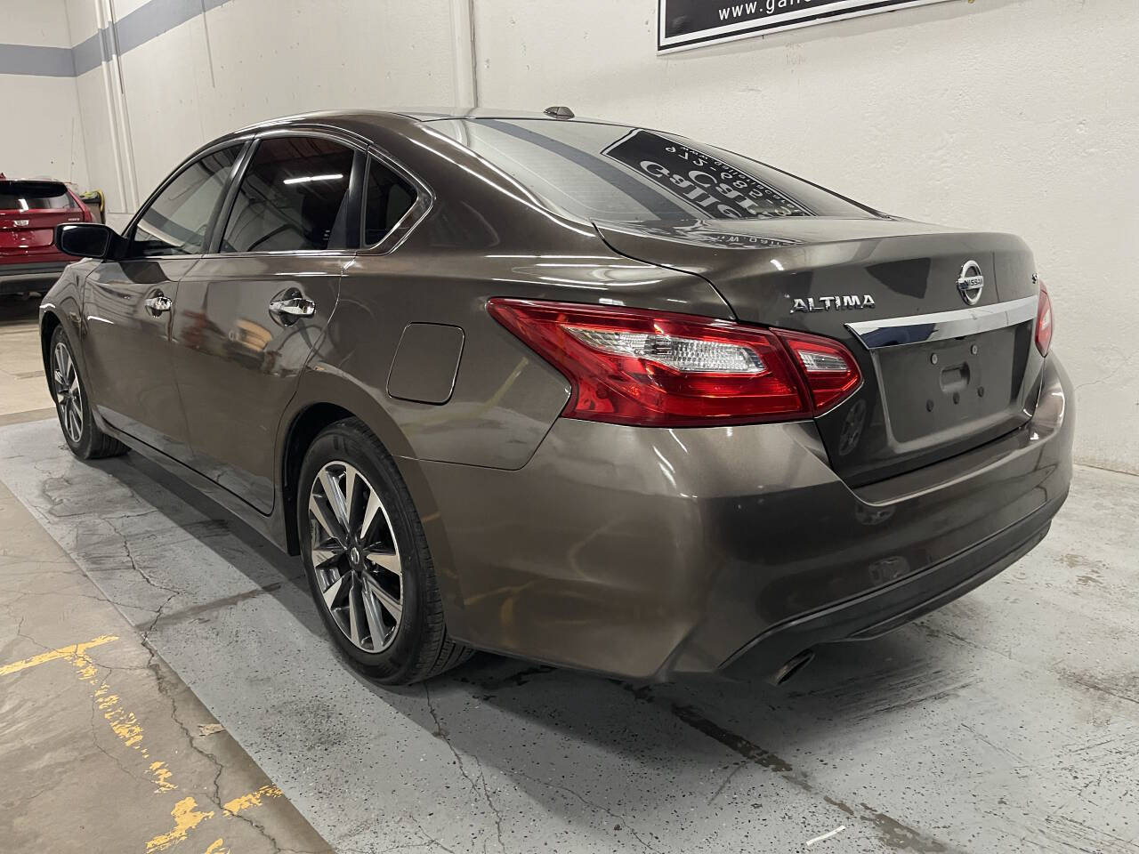 Used 2017 Nissan Altima 2.5 SV FWD image 5
