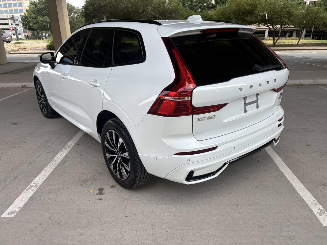 Used 2024 Volvo XC60 B5 Plus AWD/4WD image 7