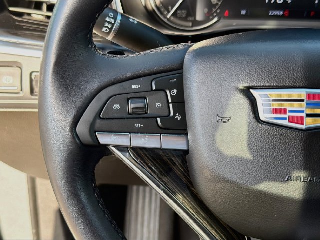 Used 2024 Cadillac XT6 Premium Luxury FWD image 42