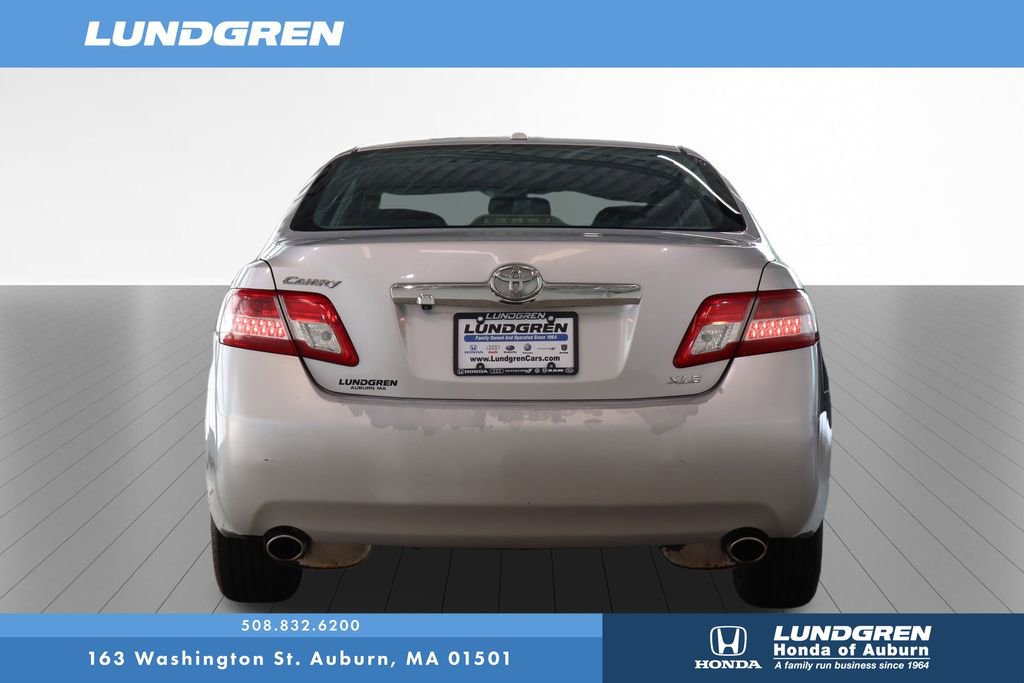 Used 2011 Toyota Camry XLE image 28