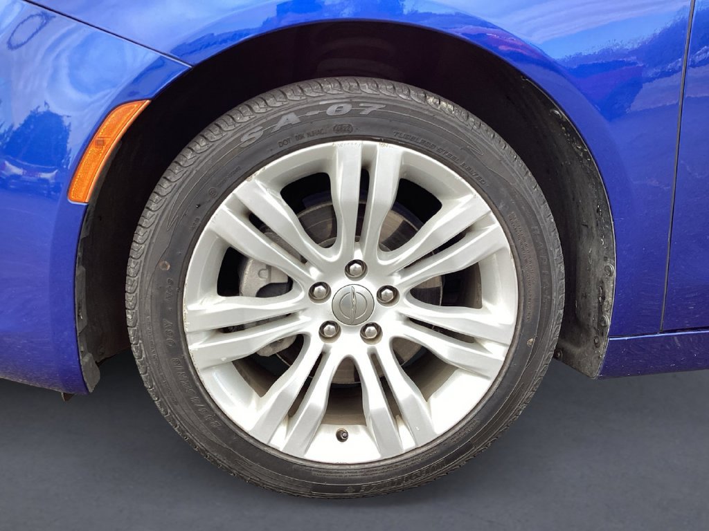 Used 2016 Chrysler 200 Limited w/ Anniversary Edition FWD image 14