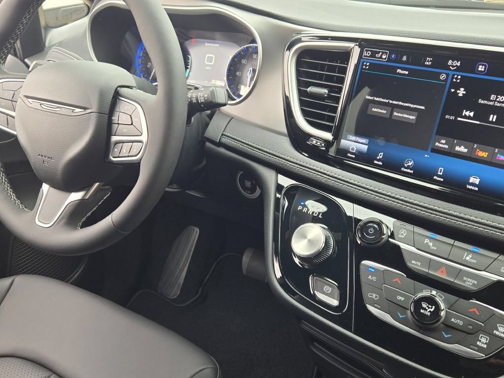 New 2027 Chrysler Pacifica Select FWD image 7