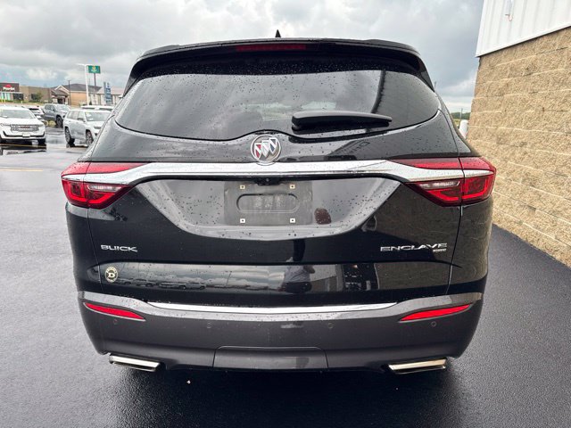 Used 2018 Buick Enclave Avenir w/ Avenir Technology Package AWD/4WD image 8
